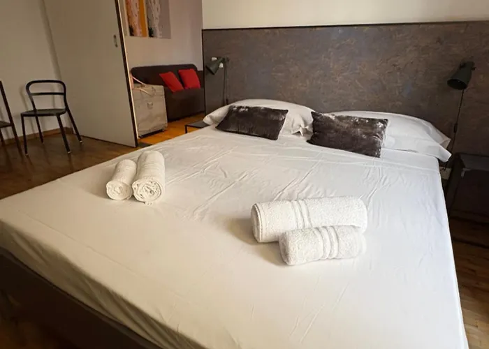 Apartament Loft In Colosseum, Style In The Heart Of Rome! Rzym