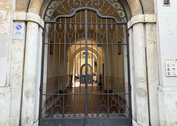 Apartament Loft In Colosseum, Style In The Heart Of Rome! Rzym